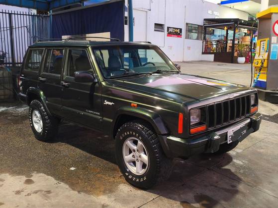 JEEP CHEROKEE 4.0 SPORT 4X4 6I 12V GASOLINA 4P AUTOMÁTICO JEEP CHEROKEE 4.0 SPORT 4X4 6I 12V GASOLINA 4P AUTOMÁTICO